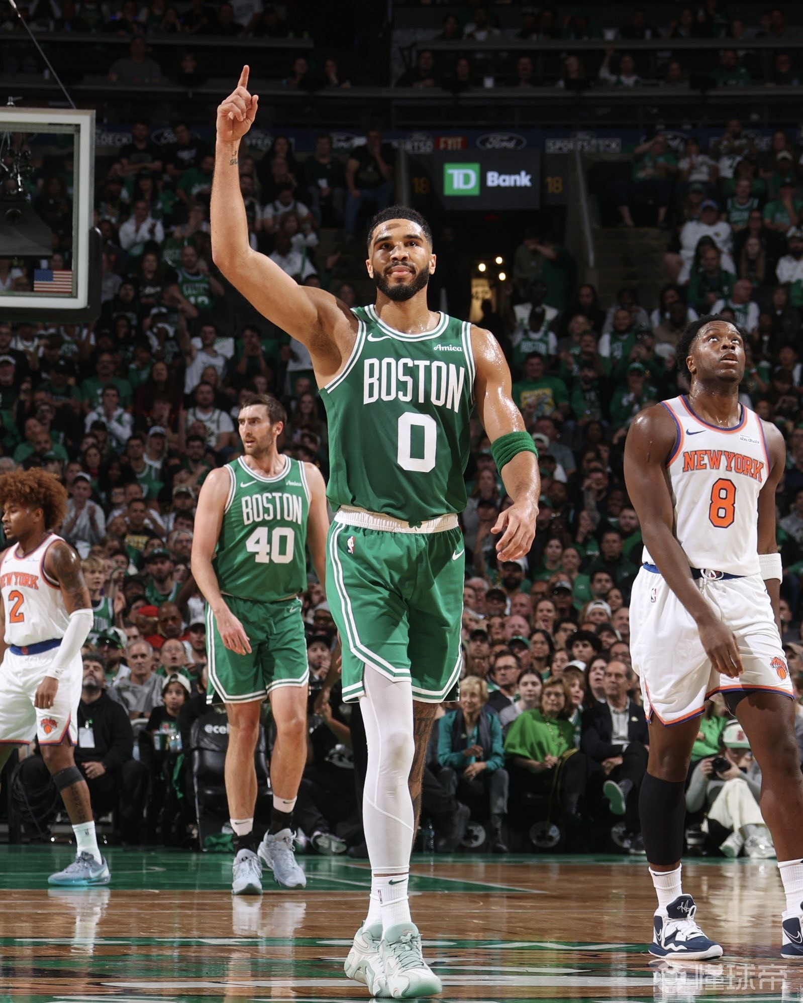 塔图姆在拜仁比赛中战术调整,爆冷引发热议!热度持续攀升 塔图姆在拜仁比赛中战术调整,爆冷引发热议!热度持续攀升