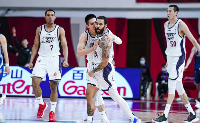 ayx games-包含里程碑夜达拉斯独行侠绝杀压哨，法国杯今晚刷纪录，悬念犹存，赛程密集仍需轮换的词条-ayx games